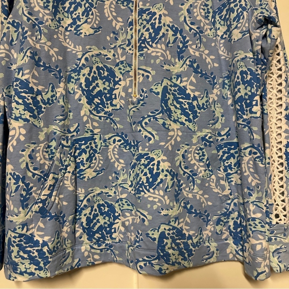 Lilly Pulitzer blue turtle print quarter zip kangaroo pocket Jacket size XL - Picture 4 of 10